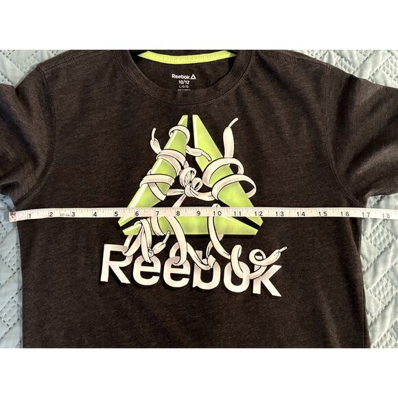 REEBOK YOUTH GRAY AND GREEN SHORT SLEEVE CREW NECK T-SHIRT SIZE LARGE 10-12 - Picture 6 of 7